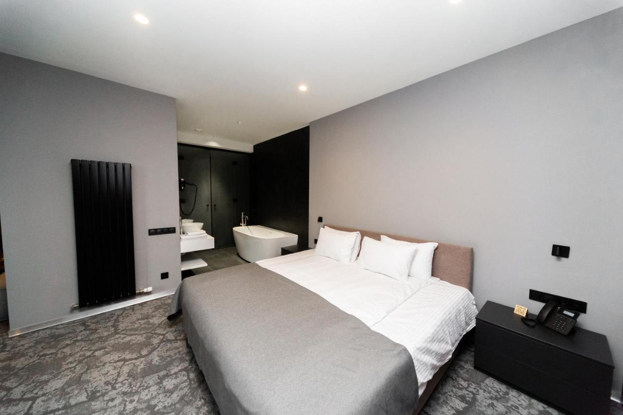 Small Hotel Vinnytsia Extérieur photo
