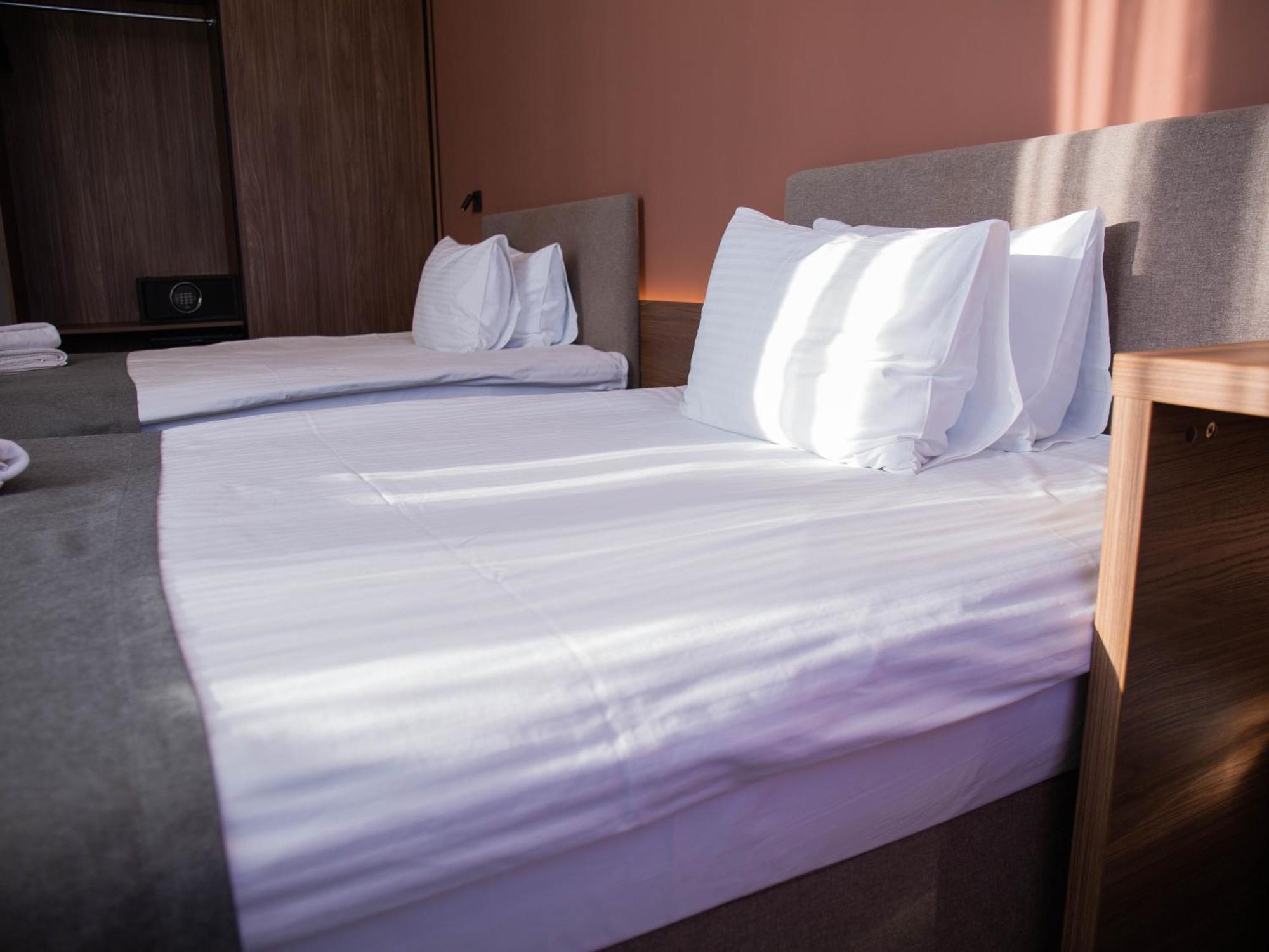 Small Hotel Vinnytsia Extérieur photo